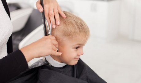 Salon de coiffure pour coupe d’été garçon Chamalières